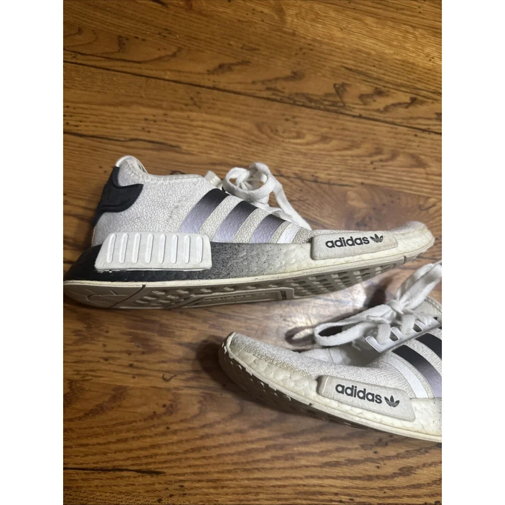 Mens Size 6.5 Adidas NMD R1 White Black Gradient Running Sneakers GX9299